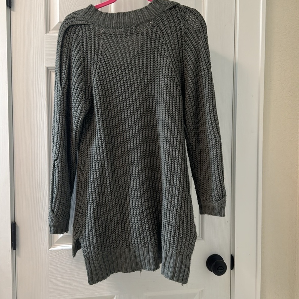Love Riche Gray Chunky Knit V-Neck Sweater Size Small - Picture 5 of 5